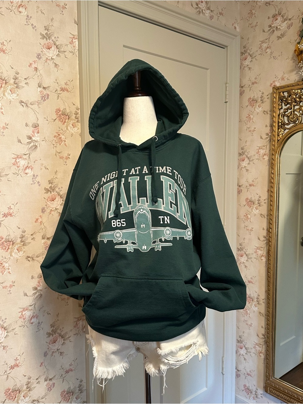 Morgan Wallen " One Night at a Time " Tour Hoodie Green M Country Concert 2024